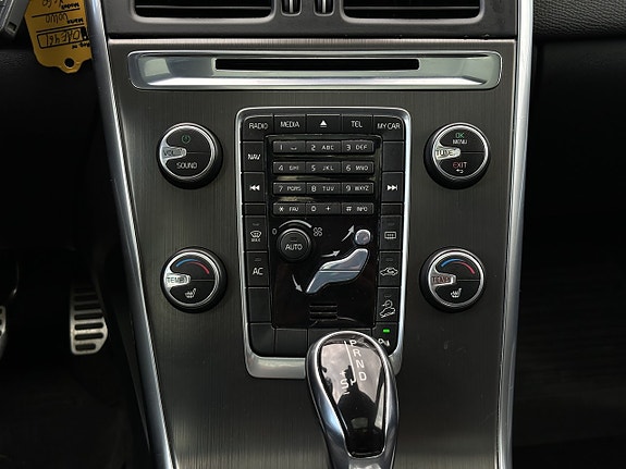 Volvo XC60 19 of 28
