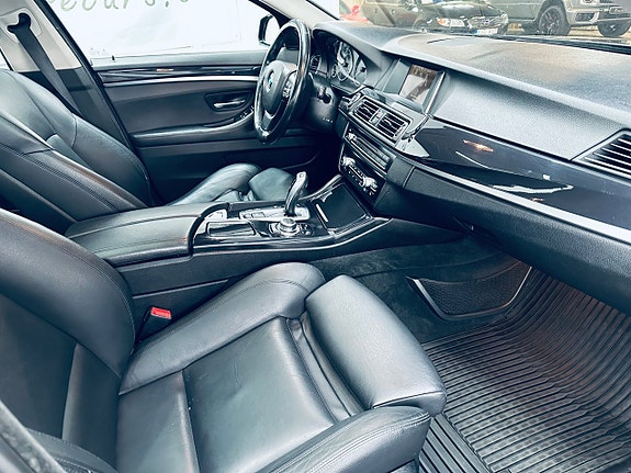 BMW 520 16 of 18