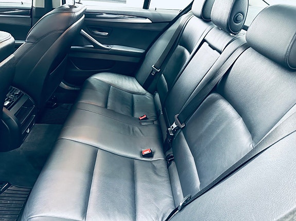 BMW 520 15 of 18