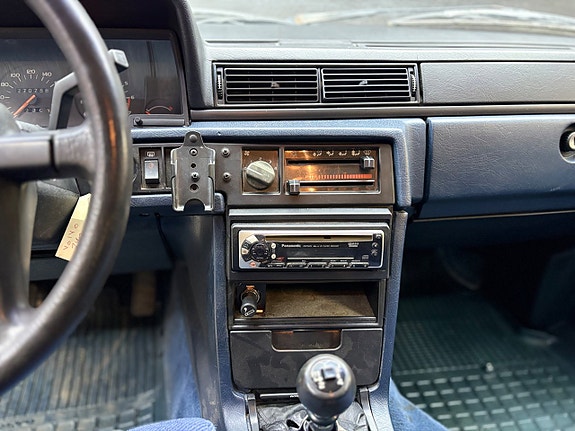 Volvo 740 15 of 17