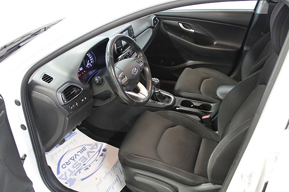 Hyundai i30 8 of 10