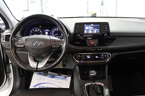 Hyundai i30 7 of 10