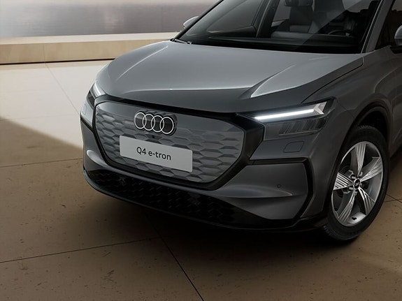 Audi Audi 10 of 10