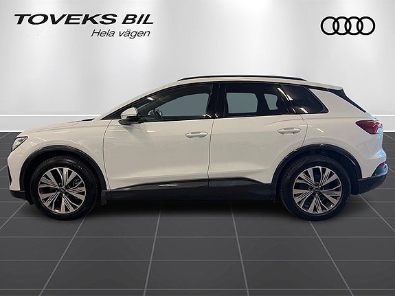 Audi Q4 e-tron 4 of 12