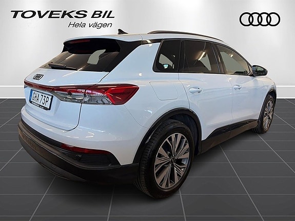 Audi Q4 e-tron 2 of 12