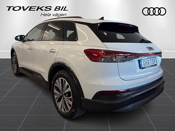 Audi Q4 e-tron 3 of 12