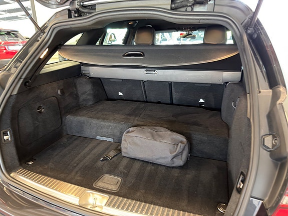 Mercedes-Benz C300 13 of 19