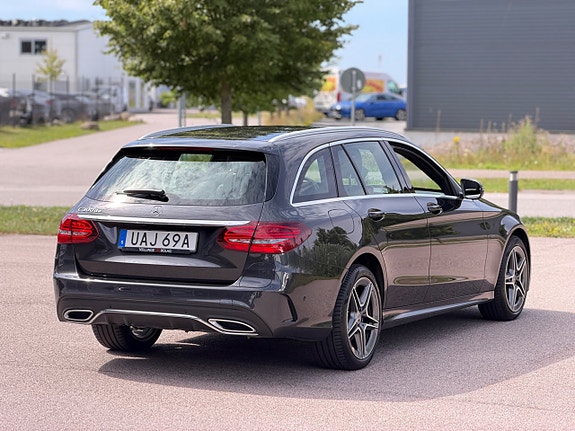 Mercedes-Benz C300 5 of 19