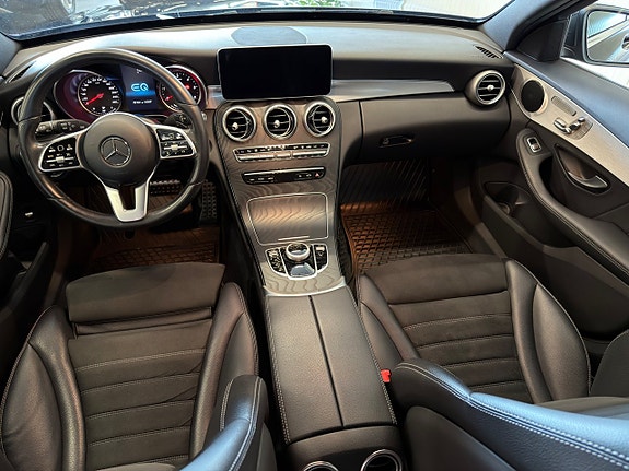 Mercedes-Benz C300 10 of 19