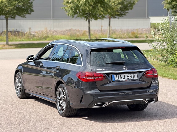 Mercedes-Benz C300 6 of 19