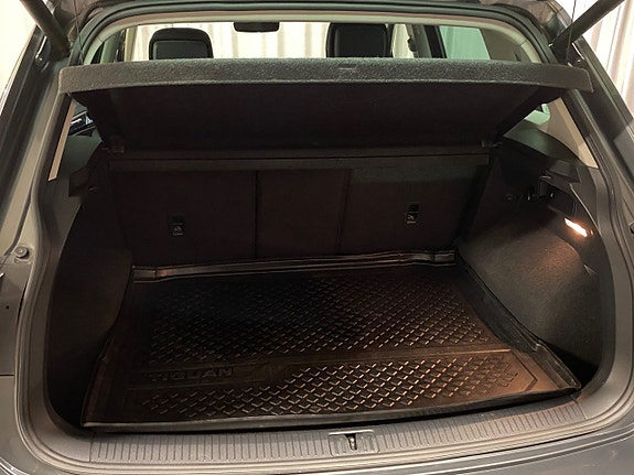 Volkswagen Tiguan 5 of 18