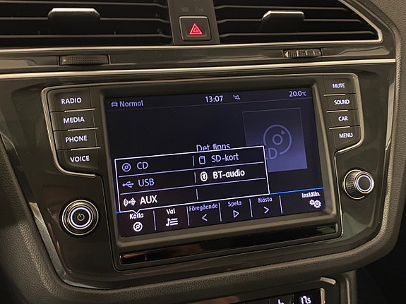 Volkswagen Tiguan 13 of 18