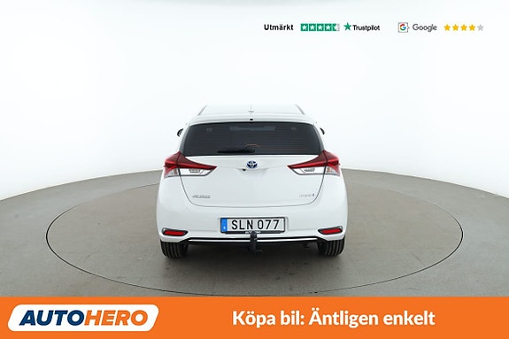 Toyota Auris 4 of 30