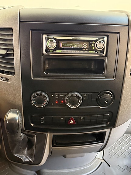 Mercedes-Benz Sprinter 319 11 of 13