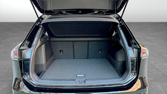Volkswagen Tiguan 13 of 23
