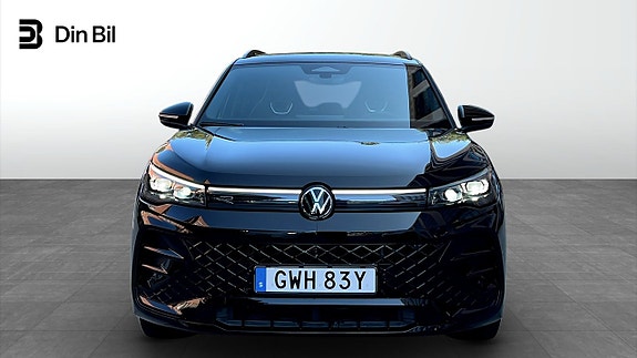 Volkswagen Tiguan 4 of 23