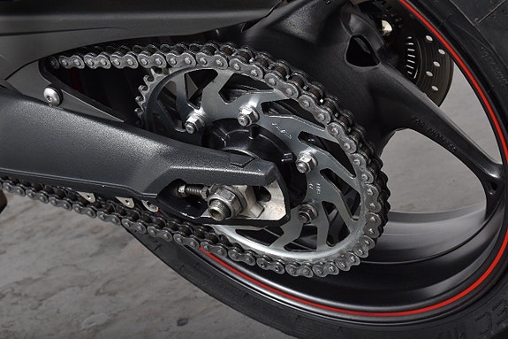 Triumph Street Triple R 675 ABS Nyservad 11 of 18