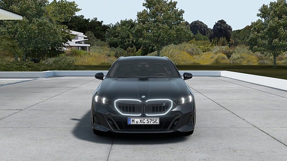 BMW i5 3 of 13
