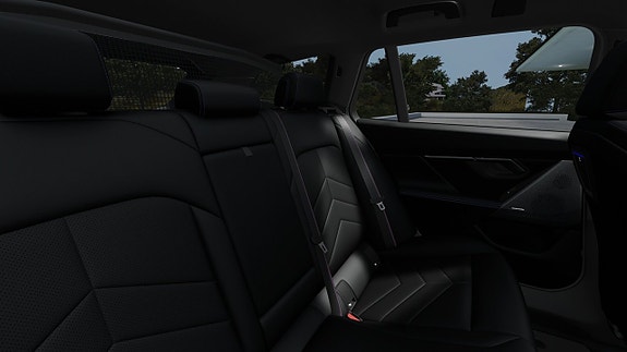 BMW i5 11 of 13