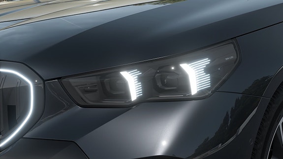 BMW i5 6 of 13