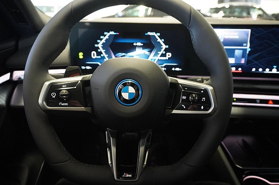BMW i5 13 of 23