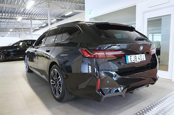 BMW i5 4 of 23