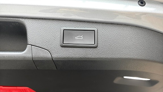Volkswagen Passat 14 of 18