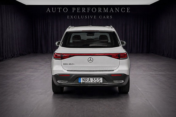 Mercedes-Benz EQB250 5 of 10