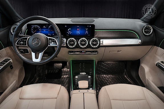 Mercedes-Benz EQB250 7 of 10