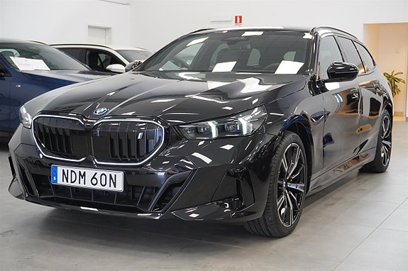 BMW i5 2 of 18