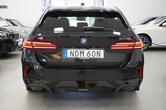 BMW i5 17 of 18