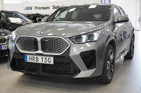 BMW iX2 2 of 17