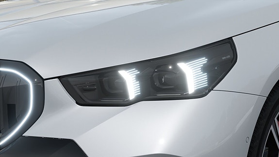 BMW i5 6 of 13