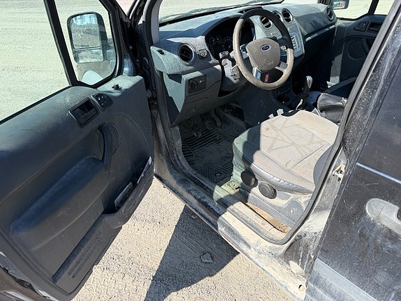 Ford Transit Connect 5 of 5