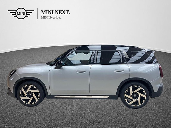 MINI Countryman SE 2 of 15