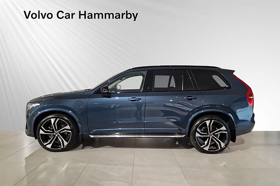 Volvo XC90 3 of 18