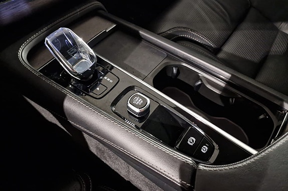 Volvo XC90 18 of 18