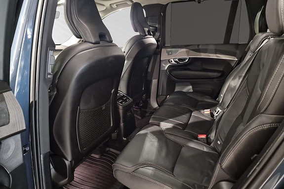 Volvo XC90 8 of 18