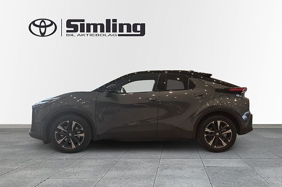 Toyota C-HR 3 of 10