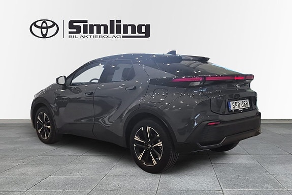 Toyota C-HR 2 of 10