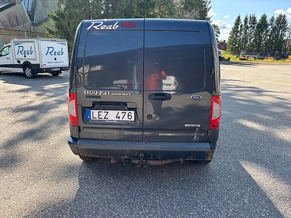 Ford Transit Connect 4 of 5