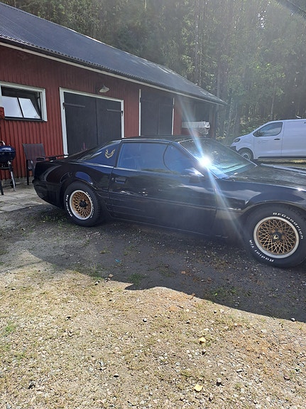 Pontiac Firebird 7 of 8