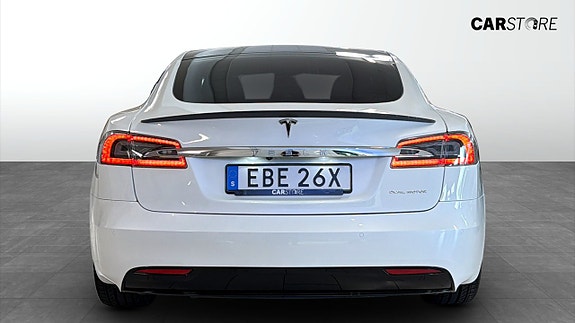 Tesla Model S 7 of 22