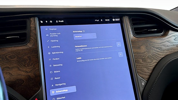 Tesla Model S 18 of 22