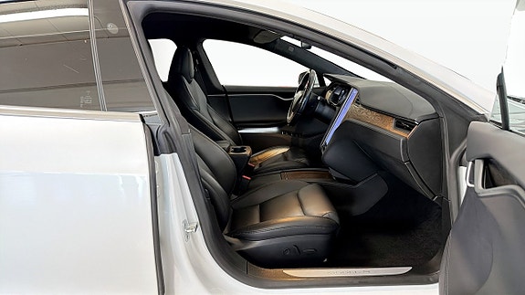 Tesla Model S 3 of 22