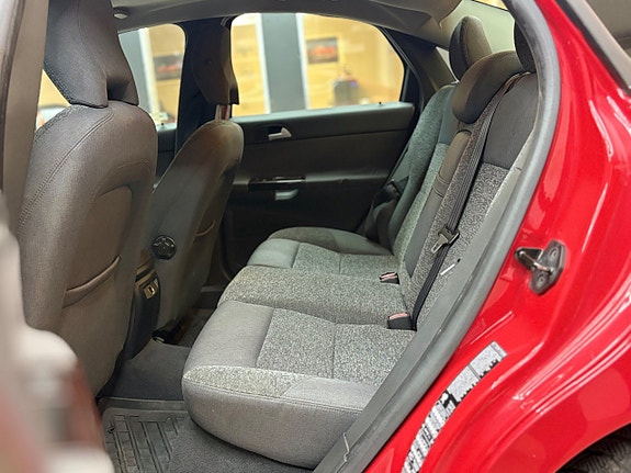 Volvo S40 11 of 18