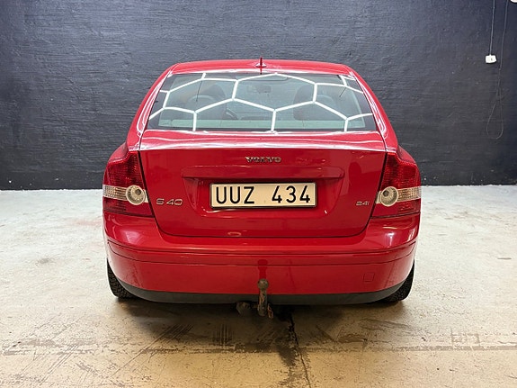 Volvo S40 7 of 18