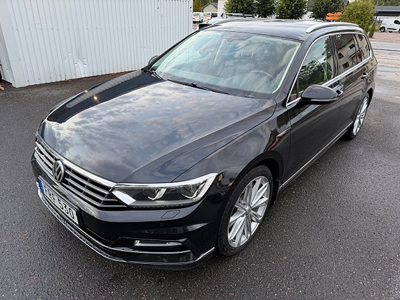 Volkswagen Passat 3 of 19