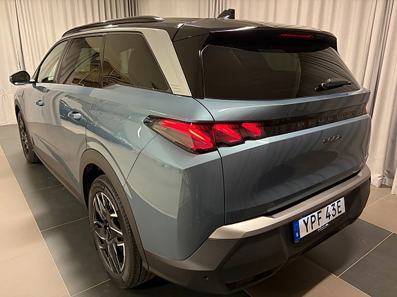 Peugeot 5008 3 of 21