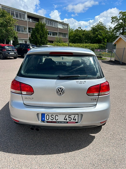 Volkswagen Golf VI 2 of 5